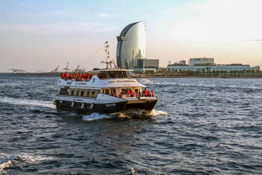 Barcelona: Boat Tour in Las Golondrinas - A relaxed ride, with little explanation
