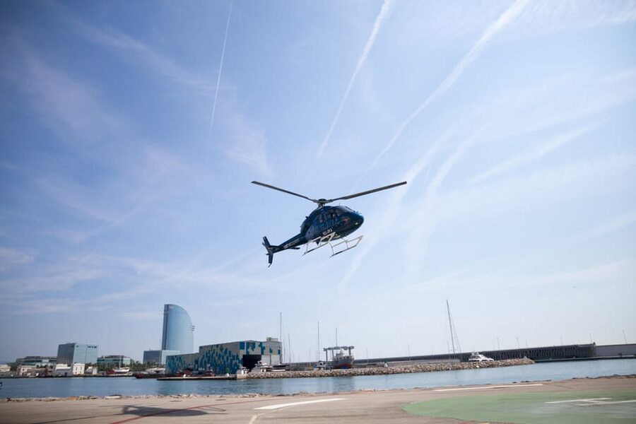 Barcelona: Boat Trip and Panoramic Helicopter Flight - Key points to know before booking