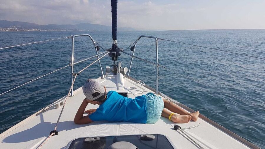 Barcelona: Boat trip with cava in amazing sailboat - Barceloneta and the northeast coast