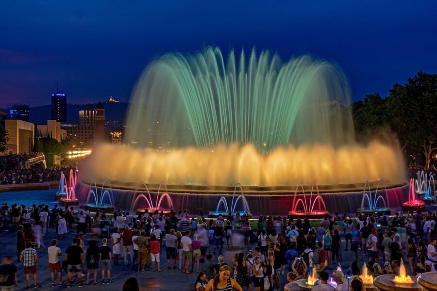 Barcelona Cable Car Sky Views, Magic Fountain & Castle Visit - Key points to know before booking