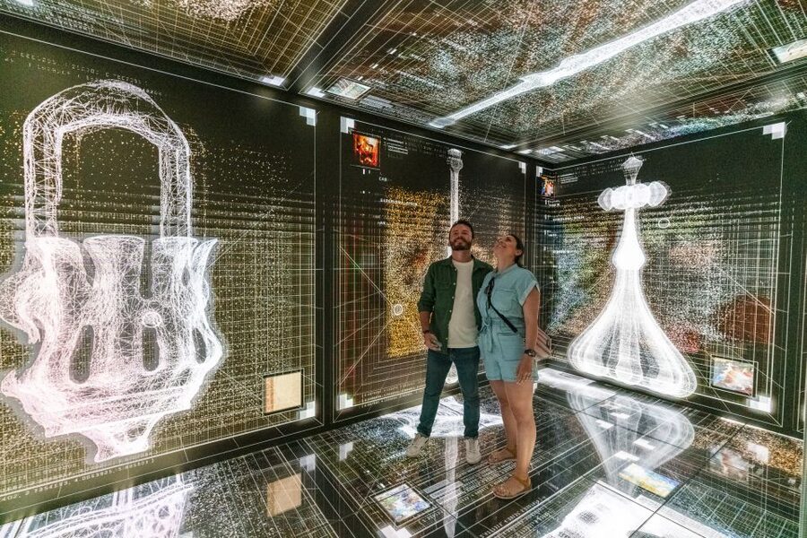 Barcelona: Casa Batlló Be The First Entry Ticket - The original Concierge Room and the final route