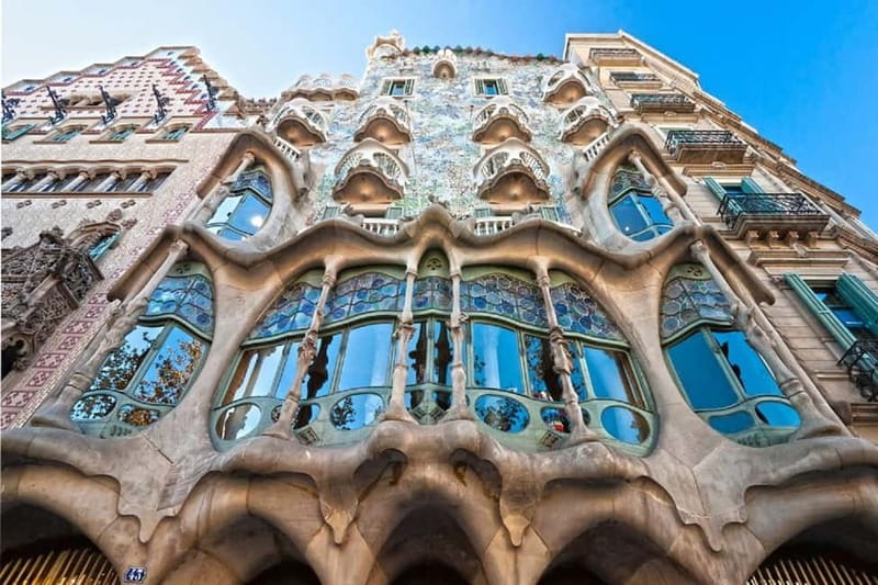 Barcelona: Casa Batlló Tour and Optional White Rabbit Museum - Who should book this Casa Batlló visit