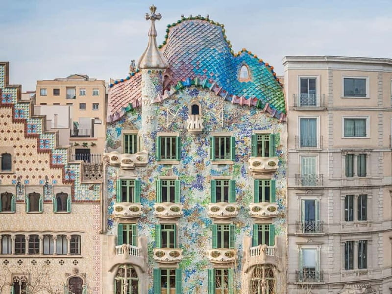 Barcelona: Casa Batlló Tour and Optional White Rabbit Museum - Starting inside White Rabbit Museum