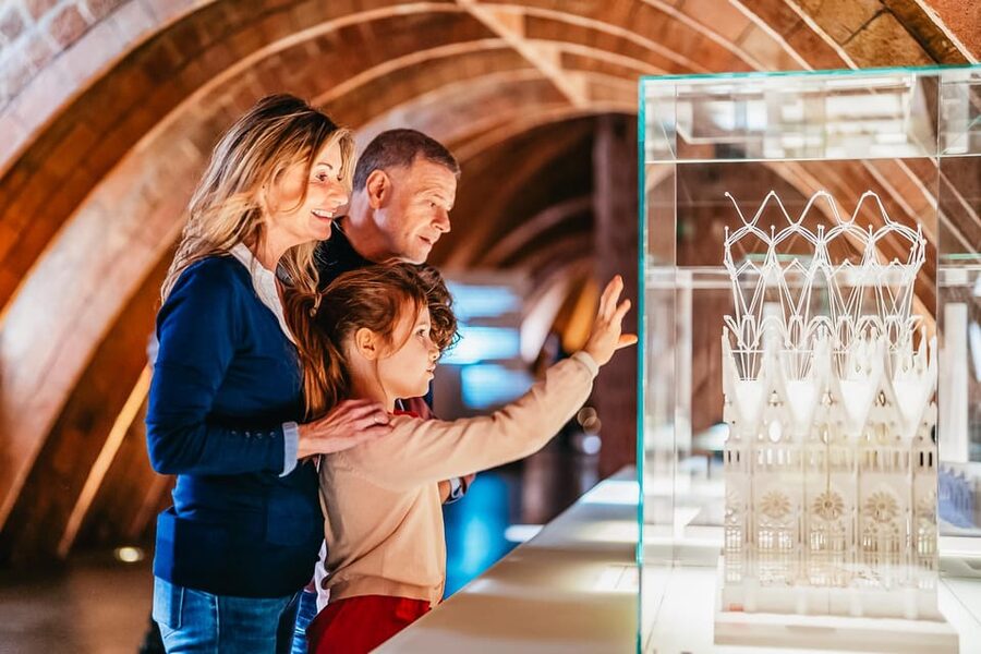 Barcelona: Casa Milà Early-Morning Access Guided Tour - Why an early morning changes Casa Milà