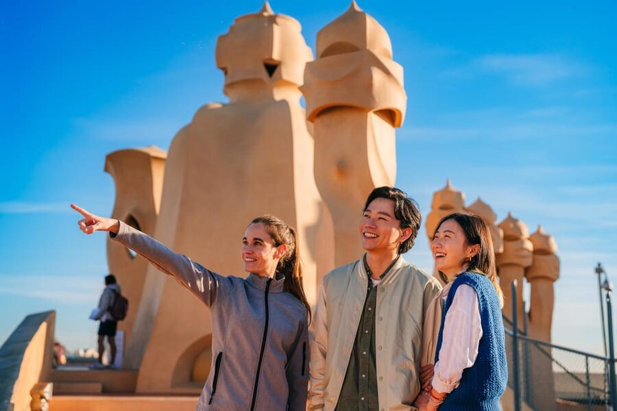 Barcelona: Casa Milà Early-Morning Access Guided Tour - Meeting at Passeig de Gracia, 92
