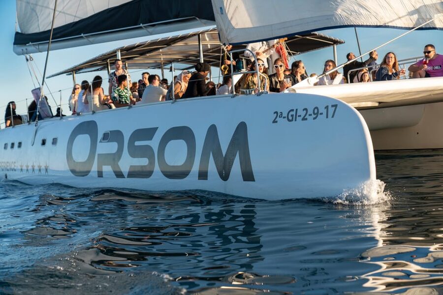Barcelona: Catamaran Cruise with optional Live Jazz Music - Boarding and finding your place