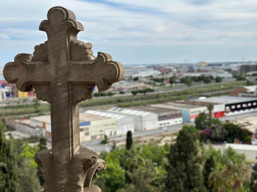 Barcelona: Cemetery Tour - Gothic Graves & Local History - What the $28 price gets you