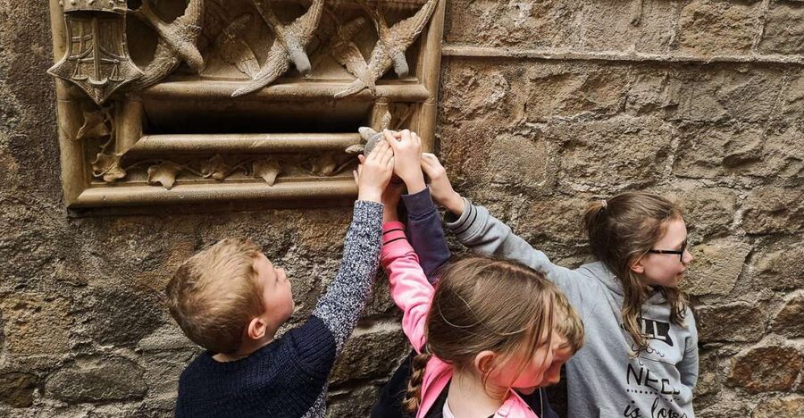 Barcelona: Churros, Hot Chocolate, and Games Family Tour - Why this Barcelona walk works for families