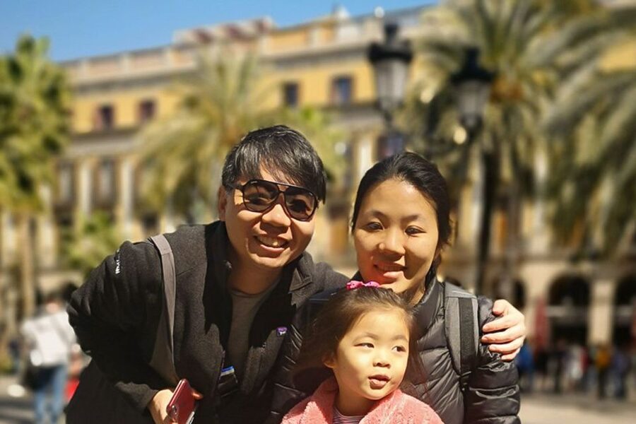 Barcelona: Churros, Hot Chocolate, and Games Family Tour - Walking demands, weather, and age fit