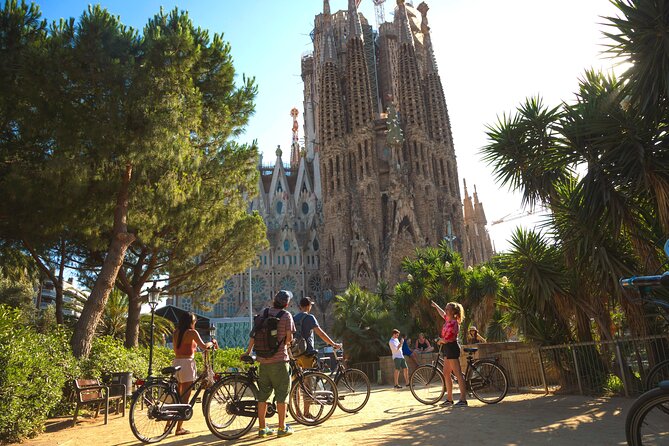 Barcelona City Highlights Bike Tour - Why a bike gives you a better first look at Barcelona