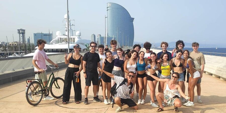Barcelona: City Highlights Bike Tour with Locals - Pace, safety, and bicycle comfort