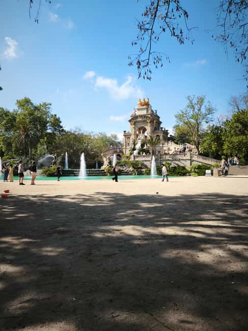 Barcelona: City Highlights Bike Tour with Locals - Port Olímpic and Barceloneta by bike