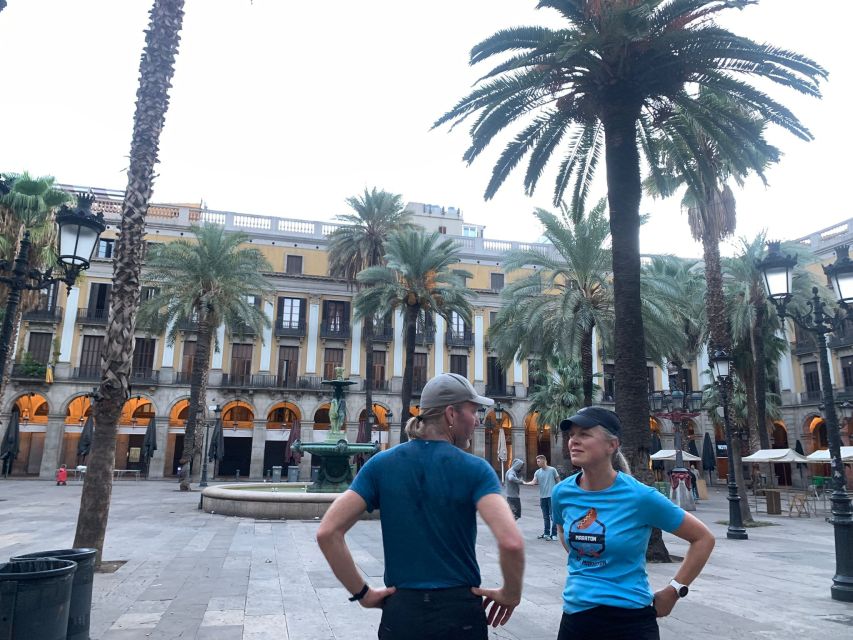 Barcelona: City Highlights Guided Running Tour - La Rambla and practical food advice
