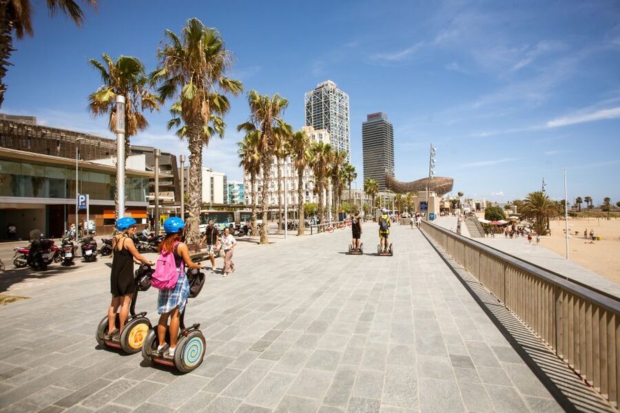 Barcelona: City Highlights Guided Segway Tour - Guides, training, and group size