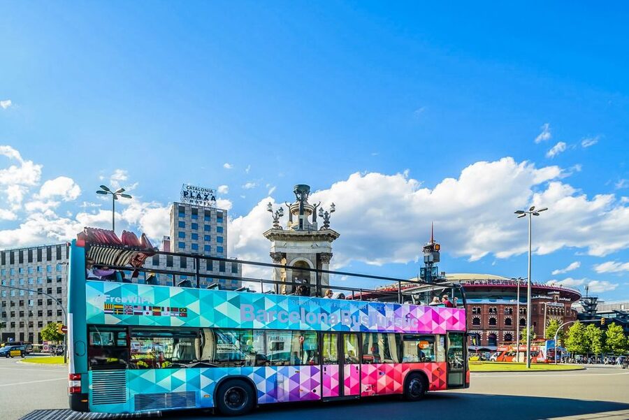 Barcelona: City Sightseeing Hop-On Hop-Off Bus Tour - Red Route: beaches, Poblenou, and Sagrada Familia