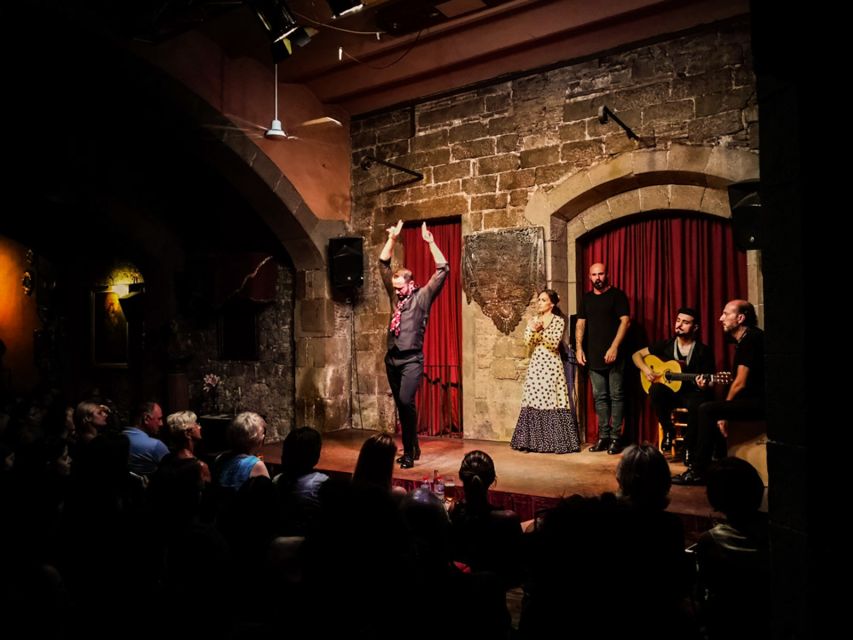 Barcelona: City Tour & Flamenco Show with Wine & Tapas - A smart first-night introduction to Barcelona