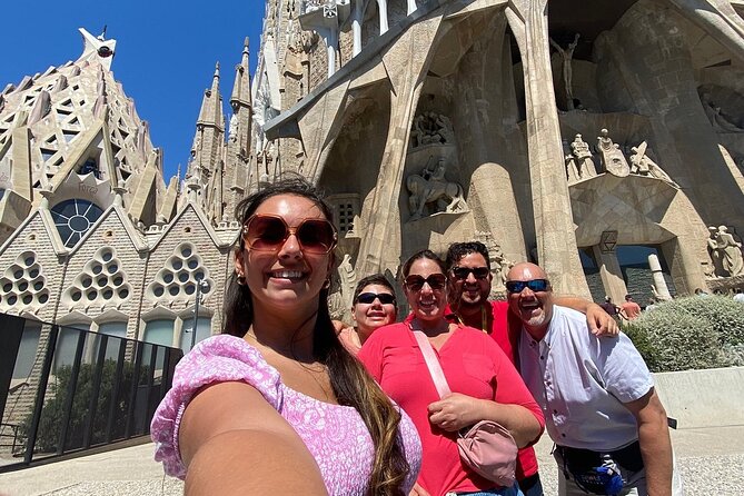 Barcelona City Tour: Gothic Pedrera, Sagrada Familia & Park Güell - La Pedrera and the rooftop finish