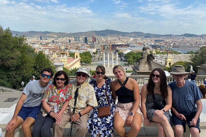 Barcelona City Tour: Gothic Pedrera, Sagrada Familia & Park Güell - Walking from Plaça de Catalunya through the Gothic Quarter