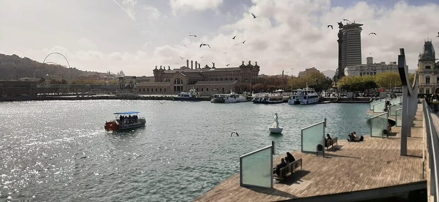 Barcelona: City Views Catamaran Cruise with Music - Finding the meeting point near the port