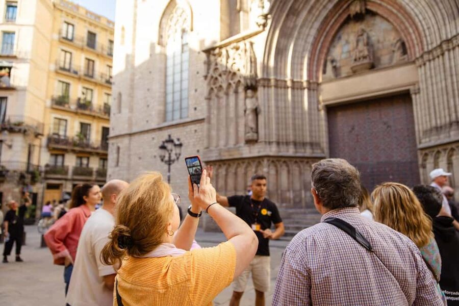 Barcelona: City Walking Tour with Local Guide - Plaça del Rei and Barcelona’s Roman foundations