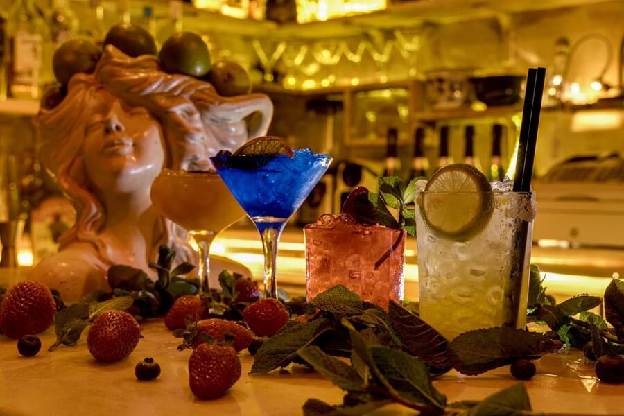 Barcelona: Cocktail Making Class with Tapas - Should you book the Barcelona cocktail class?