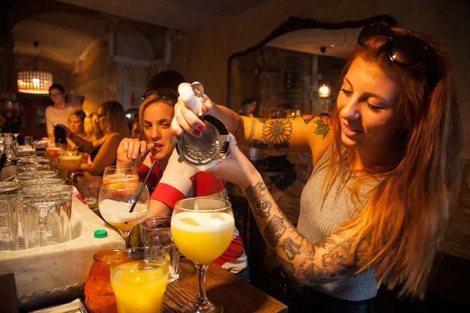 Barcelona Cocktail Masterclass with Tapas - Four cocktails, four chances to take the shaker