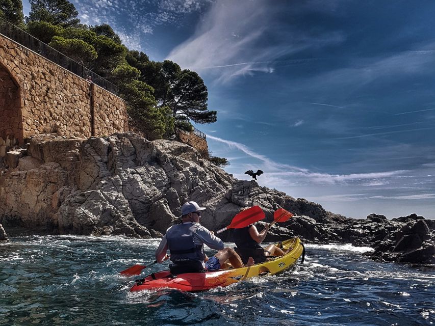 Barcelona: Costa Brava Hiking, Sea Kayaking & Lagoon Dipping - Lunch and free time at Sant Pol beach