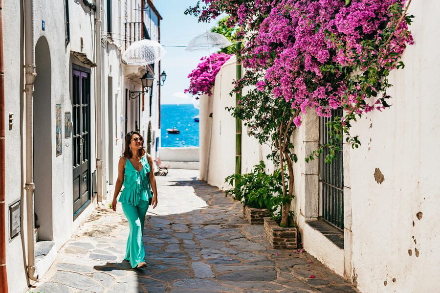 Barcelona: Dali Museum, House and Cadaques Guided Tour - Why this Dalí day trip is worth your time