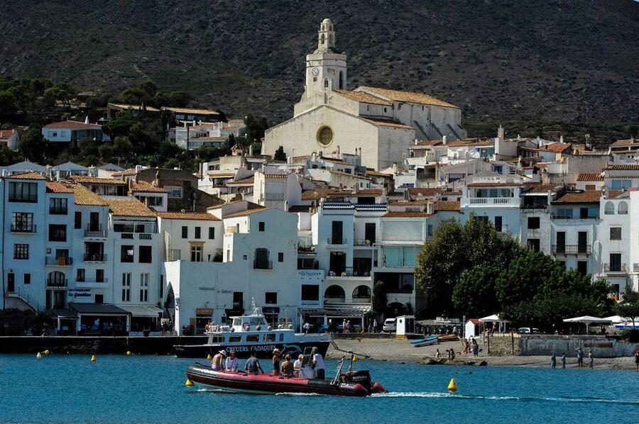 Barcelona: Dali Museum, House and Cadaques Guided Tour - Cadaqués and the road along the Costa Brava