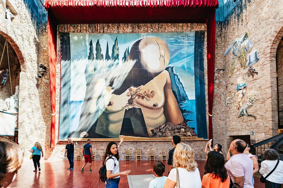 Barcelona: Dali Museum, House and Cadaques Guided Tour - Who will enjoy this tour most