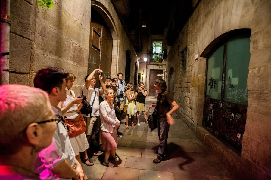 Barcelona: Dark History Night Walking Tour - Is two hours the right length?