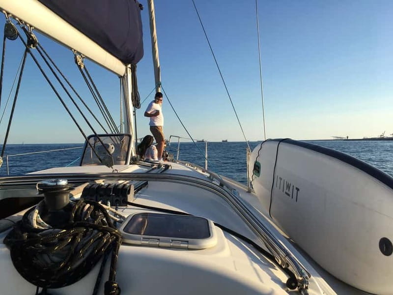 Barcelona: Daytime or Sunset Cruise with Drinks - Is $26 a good price for 90 minutes?