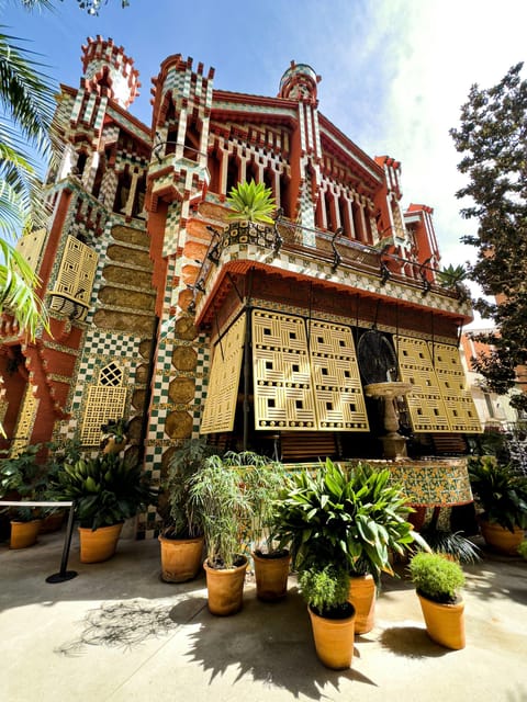 Barcelona: Discover Gaudí, Sagrada Familia, and Park Güell - Park Güell: color, views, and a ticket that matters