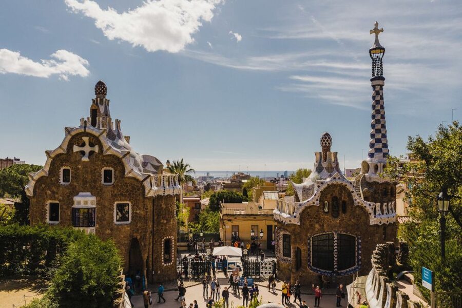 Barcelona: Discover Gaudí, Sagrada Familia, and Park Güell - Casa Milà and the stone façade
