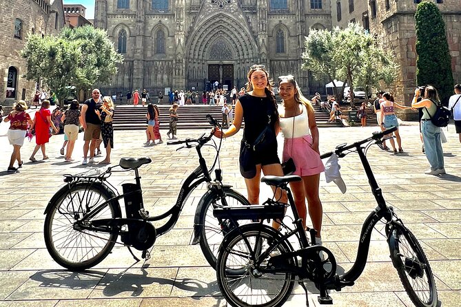 Barcelona E-Bike Photography Tour - Casa Milà and Casa Batlló along Passeig de Gràcia