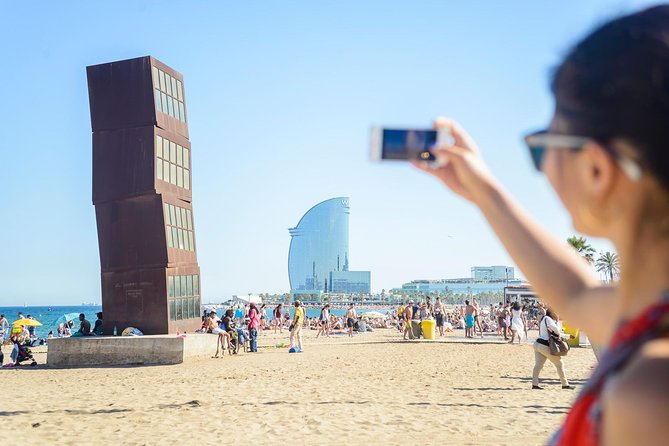 Barcelona E-Bike Small Group Tour with Tapas & Wine Tasting - Starting in Born at 4 p.m.