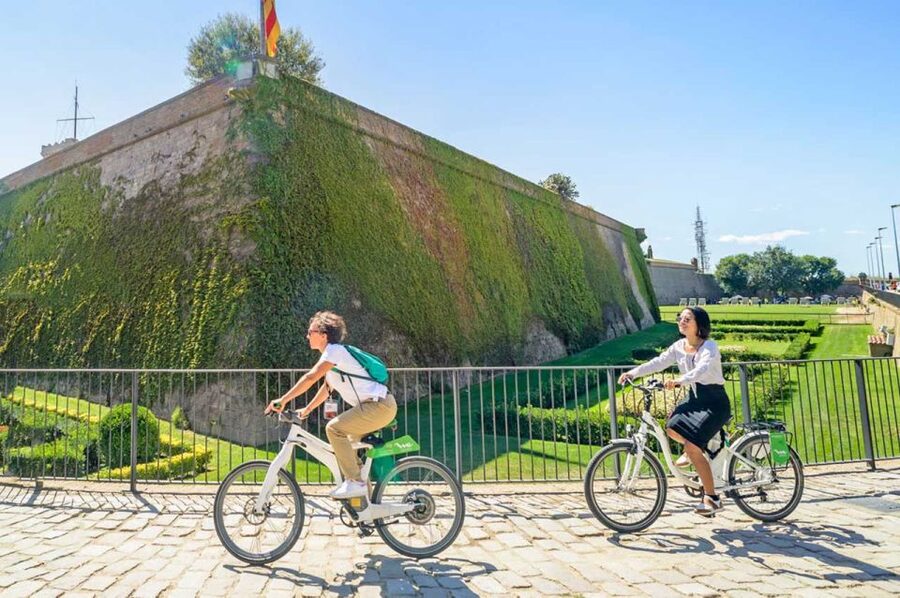Barcelona: E-Bike Tour with Montjuic Cable Car & Boat Ride - How demanding are the e-bikes?