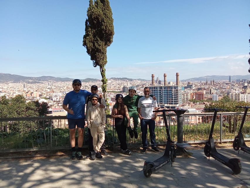 Barcelona: e-scooter and Bike tour - Starting by La Mercè and the old harbor