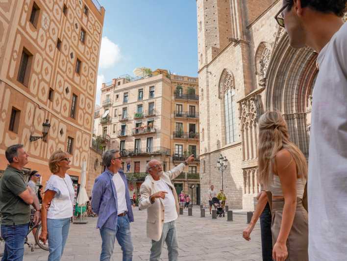 Barcelona: El Born and Gothic Quarter Wine & Tapas Bar Tour - The walks: old streets, local stories, and useful orientation
