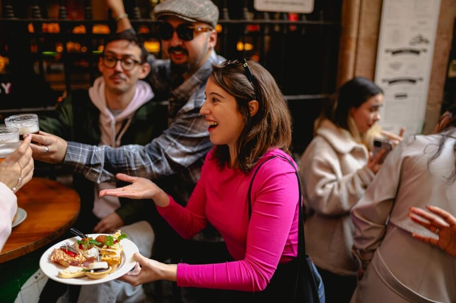 Barcelona: El Born Food Walking Tour with Tapas and Drinks - The four-stop tasting plan