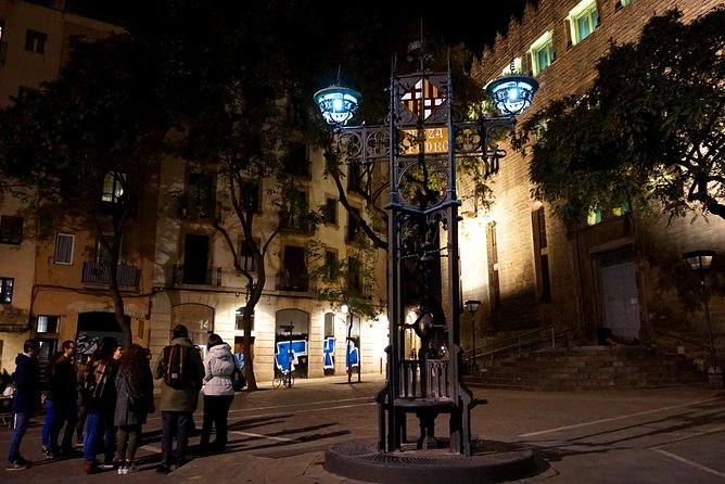 Barcelona: El Born Ghost Walking Tour - Plaça de Sant Pere and the first turn into the old quarter