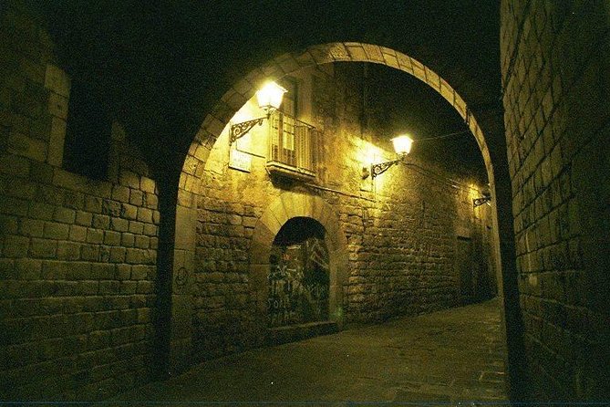 Barcelona: El Born Ghost Walking Tour - El Born’s lanes, haunted houses, and darker legends