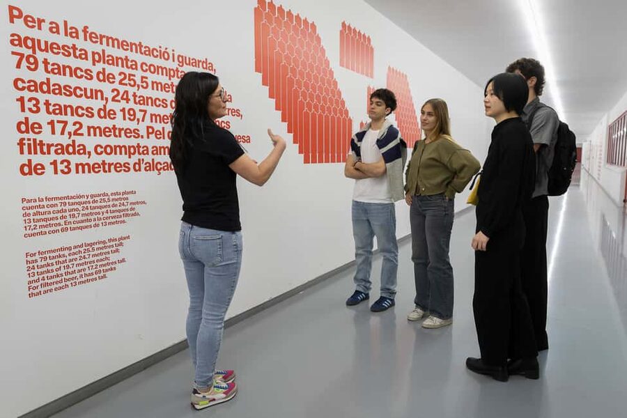 Barcelona: Estrella Damm Brewery Guided Tour with Tasting - Reaching El Prat from central Barcelona
