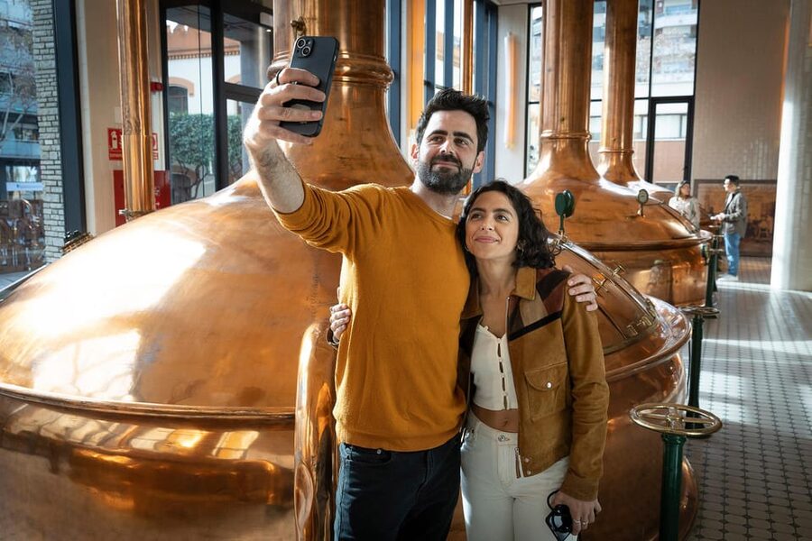 Barcelona: Estrella Damm Old Brewery Tour with Tasting - Key points to know before booking