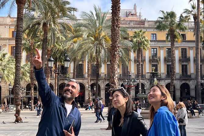 Barcelona Evening Tour, Flamenco Show & Tapas - Tapas and drinks after the performance