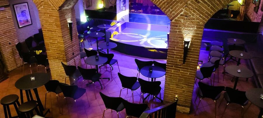 Barcelona: Exclusive Flamenco Show at El Paraigua with Drink - Why the small cellar changes the experience