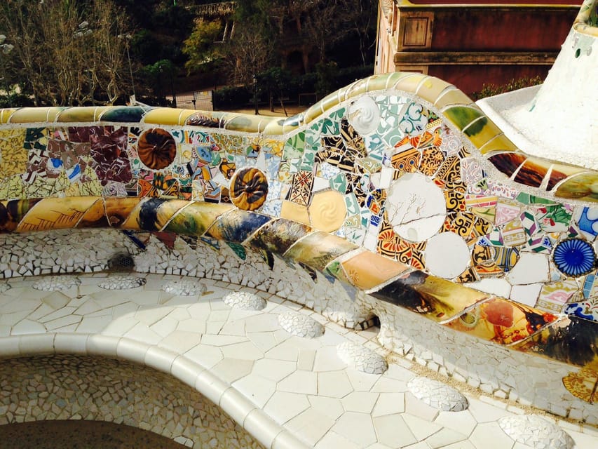 Barcelona: Exclusive Park Güell Private Guided Tour - Key points at a glance
