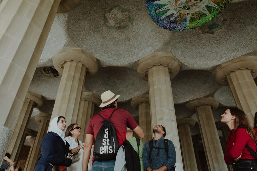 Barcelona: Exclusive Park Güell Private Guided Tour - El Drac and the art of trencadís