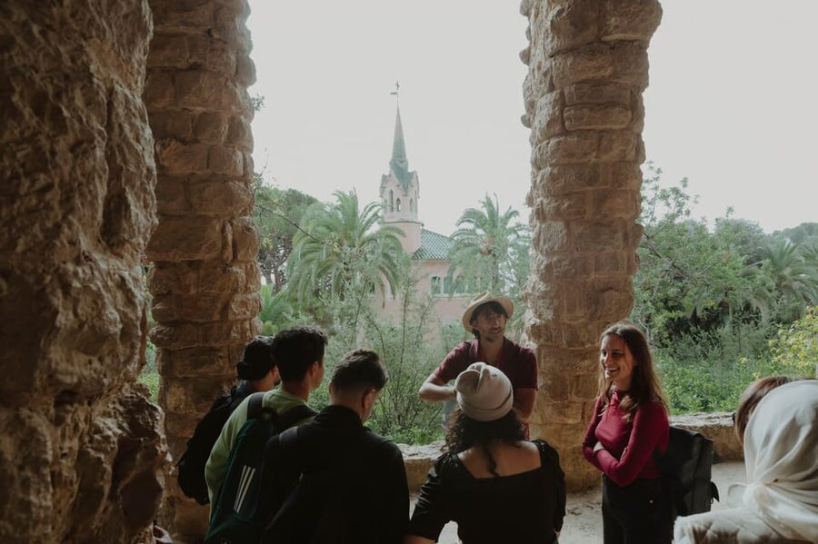 Barcelona: Exclusive Park Güell Private Guided Tour - Price, timing, and who gets the most value