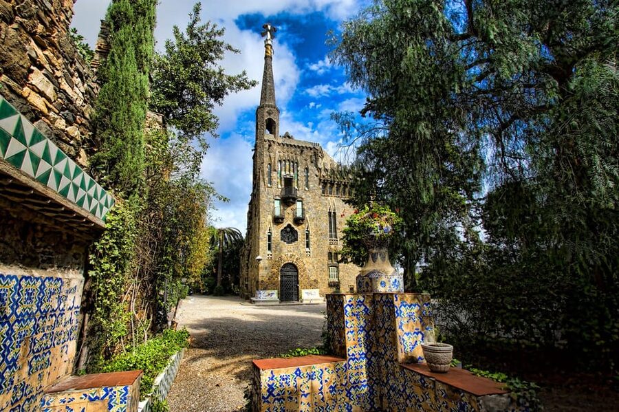 Barcelona: Exploring Gaudí's Hidden Gem, Bellesguard Tower - What the one-hour format means for your day